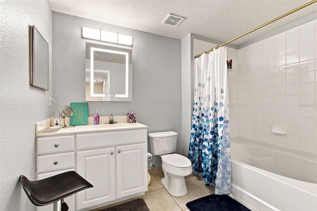 9801 MEADOW FIELD CIRCLE, Tampa, FL 33626