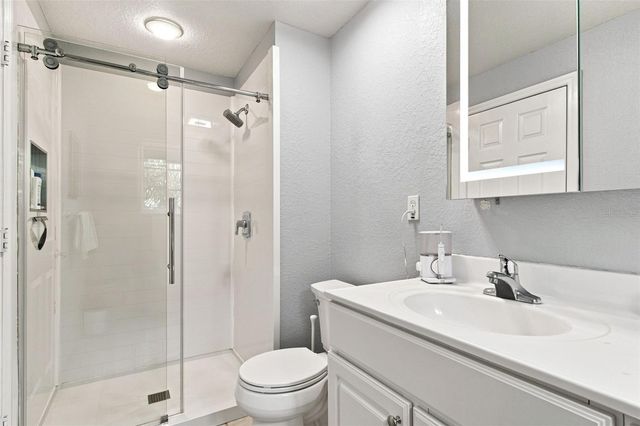 9801 MEADOW FIELD CIRCLE, Tampa, FL 33626