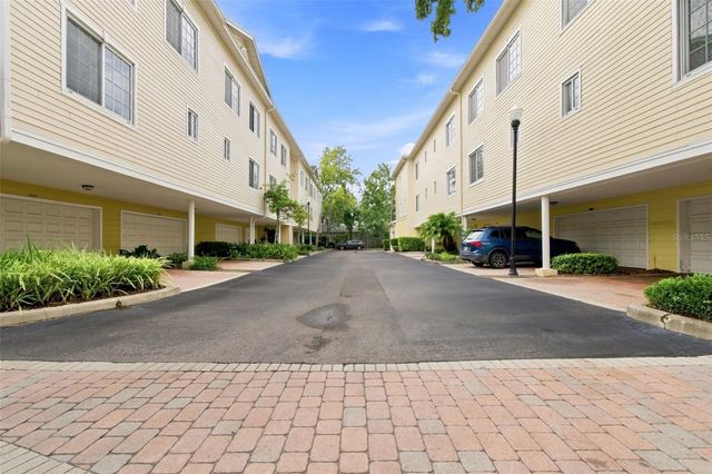 9801 MEADOW FIELD CIRCLE, Tampa, FL 33626