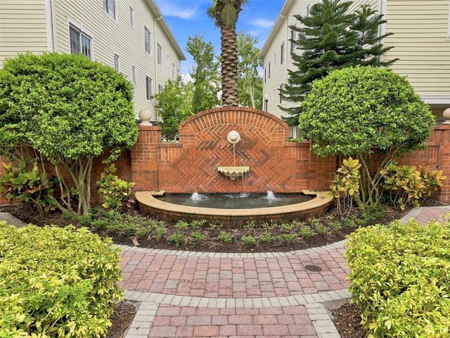 9801 MEADOW FIELD CIRCLE, Tampa, FL 33626
