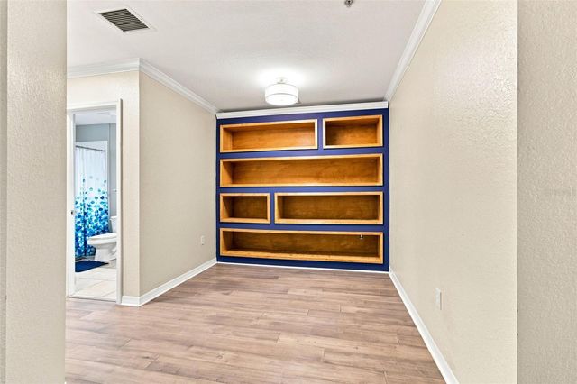 9801 MEADOW FIELD CIRCLE, Tampa, FL 33626