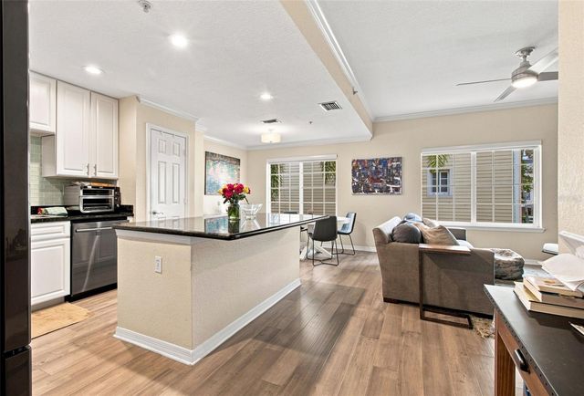 9801 MEADOW FIELD CIRCLE, Tampa, FL 33626