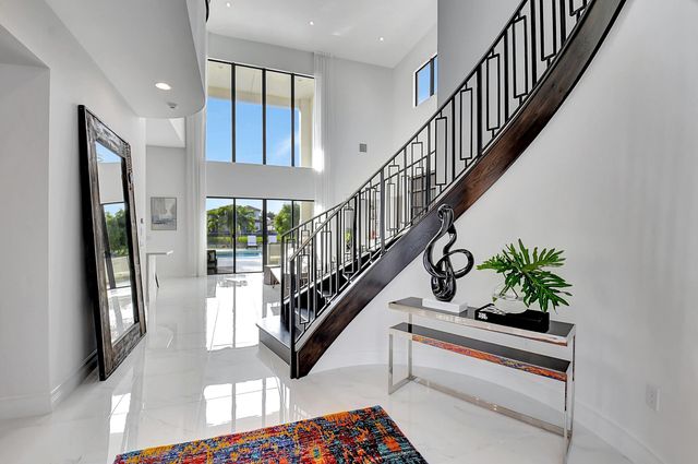 9766 Vitrail Lane, Delray Beach, FL 33446