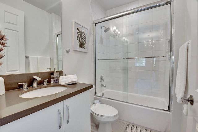 9766 Vitrail Lane, Delray Beach, FL 33446