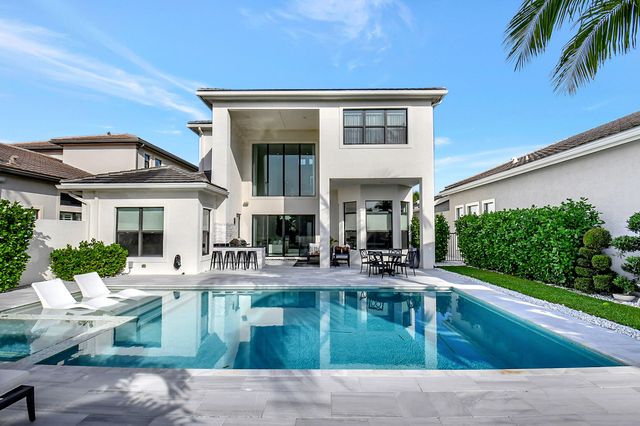 9766 Vitrail Lane, Delray Beach, FL 33446