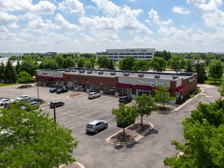 1852 Towne Centre Drive, North Aurora, IL 60542