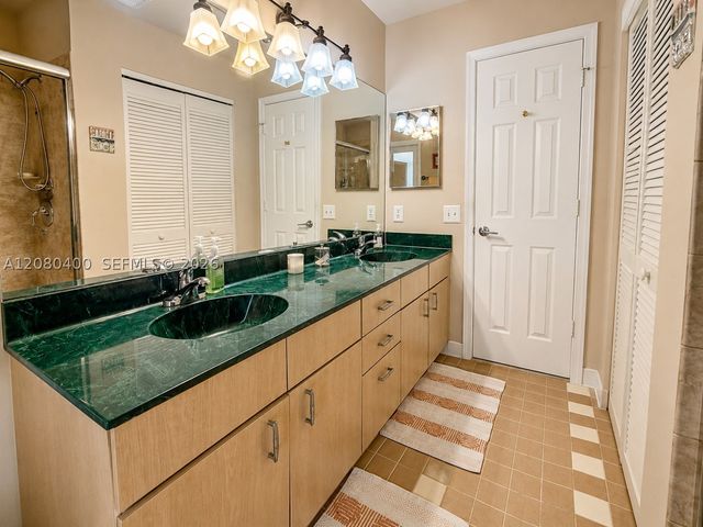 10411 NW 48th Mnr, Coral Springs, FL 33076