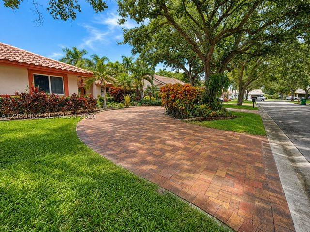 10411 NW 48th Mnr, Coral Springs, FL 33076