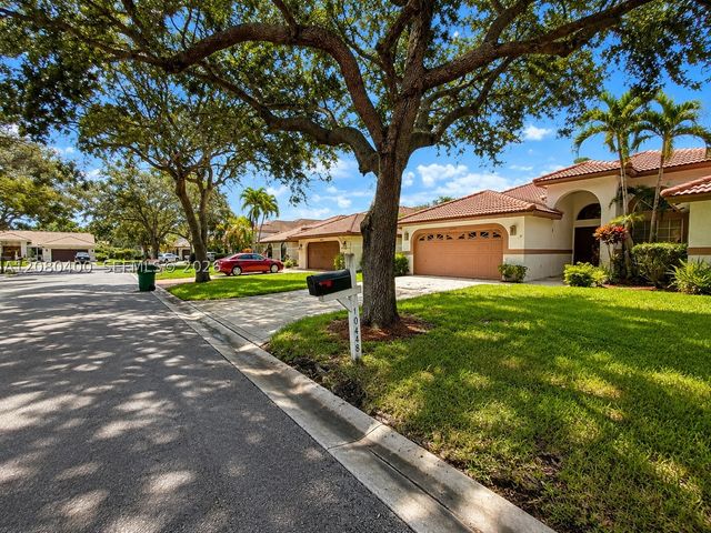 10411 NW 48th Mnr, Coral Springs, FL 33076
