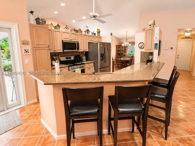 10411 NW 48th Mnr, Coral Springs, FL 33076