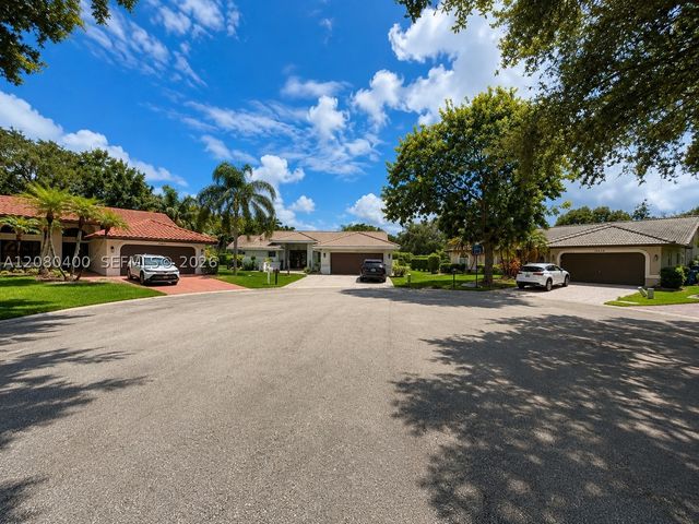 10411 NW 48th Mnr, Coral Springs, FL 33076