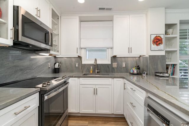 1609 Harbor Dr., North Myrtle Beach, SC 29582