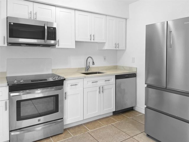 1300 NW 6th Avenue, Fort Lauderdale, FL 33311