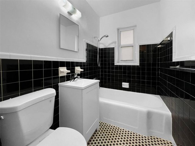 1300 NW 6th Avenue, Fort Lauderdale, FL 33311