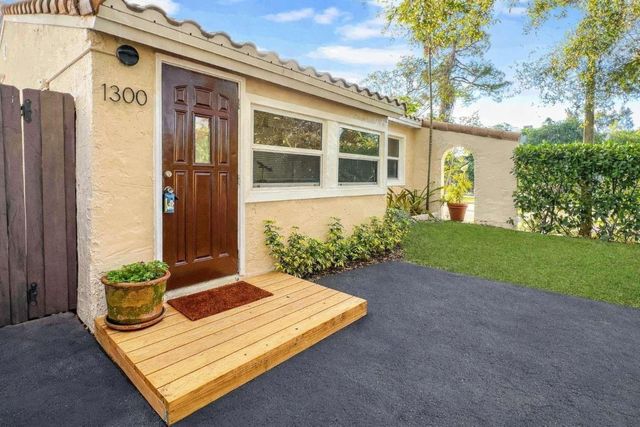 1300 NW 6th Avenue, Fort Lauderdale, FL 33311