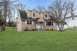46 Falcon Drive, Hauppauge, NY 11788