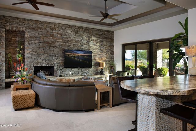 10205 E HAPPY VALLEY Road, Scottsdale, AZ 85255