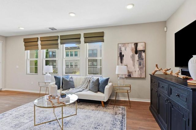 1057 Foxglove Place 203, San Jose, CA 95131