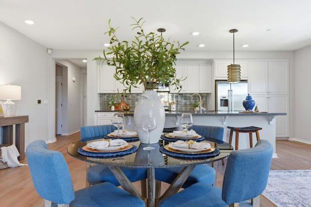 1057 Foxglove Place 203, San Jose, CA 95131