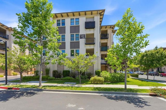1057 Foxglove Place 203, San Jose, CA 95131