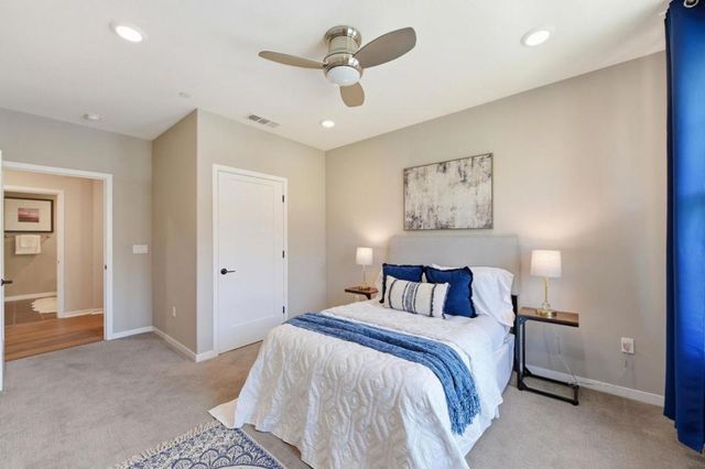 1057 Foxglove Place 203, San Jose, CA 95131