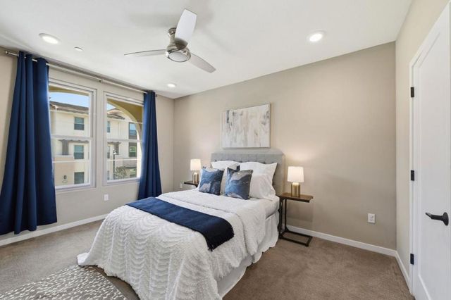 1057 Foxglove Place 203, San Jose, CA 95131