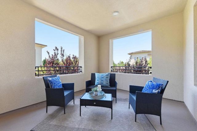 1057 Foxglove Place 203, San Jose, CA 95131