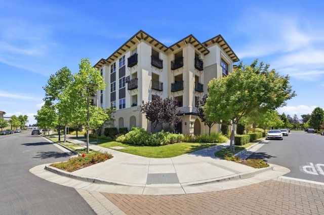 1057 Foxglove Place 203, San Jose, CA 95131