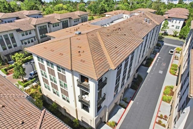 1057 Foxglove Place 203, San Jose, CA 95131