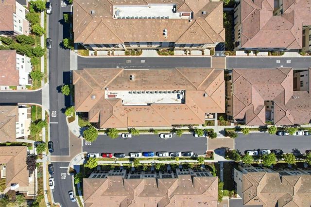 1057 Foxglove Place 203, San Jose, CA 95131