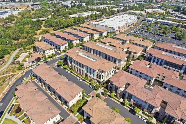 1057 Foxglove Place 203, San Jose, CA 95131