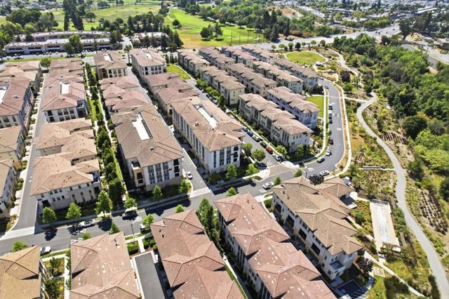 1057 Foxglove Place 203, San Jose, CA 95131
