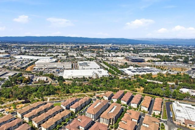 1057 Foxglove Place 203, San Jose, CA 95131