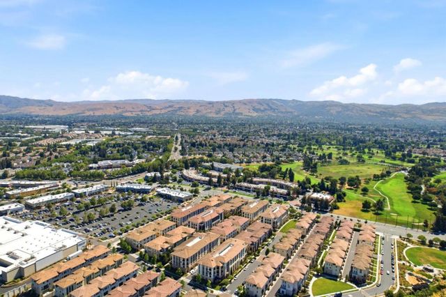 1057 Foxglove Place 203, San Jose, CA 95131