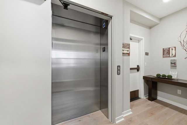 1057 Foxglove Place 203, San Jose, CA 95131