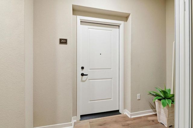1057 Foxglove Place 203, San Jose, CA 95131