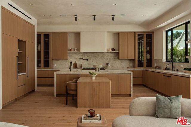 4447 Matilija Avenue, Sherman Oaks, CA 91423