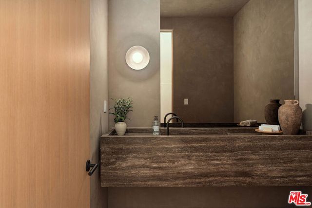 4447 Matilija Avenue, Sherman Oaks, CA 91423