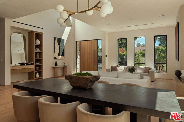 4447 Matilija Avenue, Sherman Oaks, CA 91423