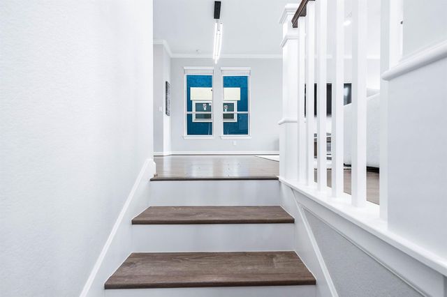 2022 Groveland Glen Drive, Houston, TX 77051