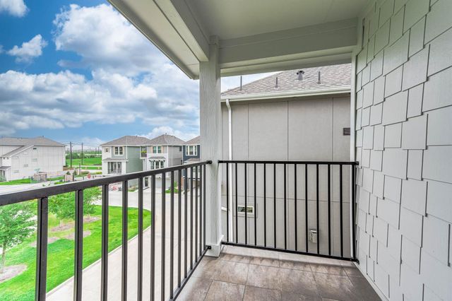 2022 Groveland Glen Drive, Houston, TX 77051