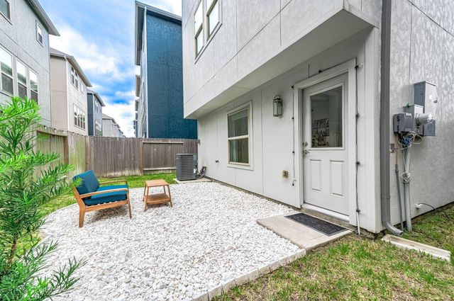 2022 Groveland Glen Drive, Houston, TX 77051