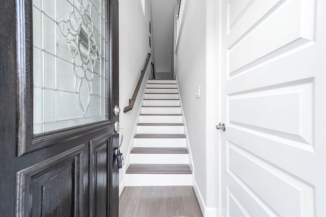 2022 Groveland Glen Drive, Houston, TX 77051