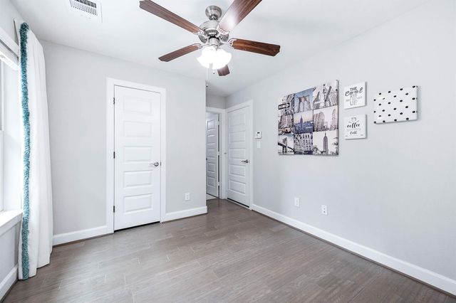 2022 Groveland Glen Drive, Houston, TX 77051