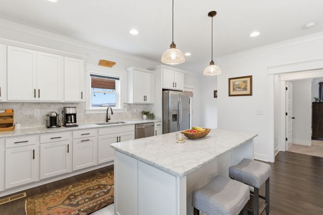 137 Elmhurst Ave, Nashville, TN 37207