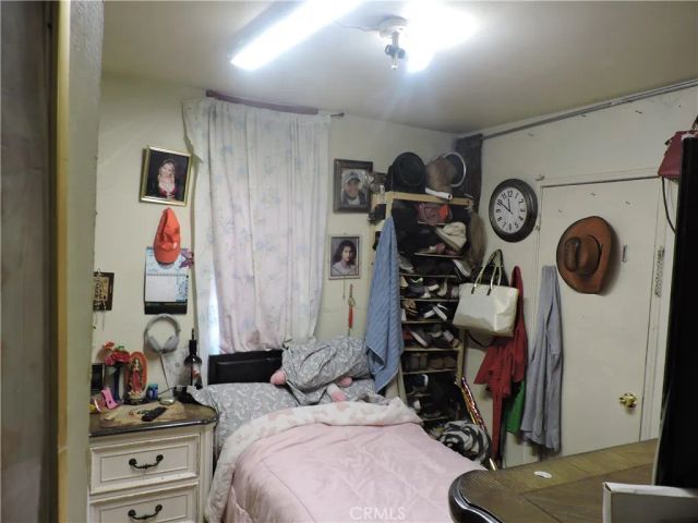 1350 E 43rd Street, Los Angeles, CA 90011