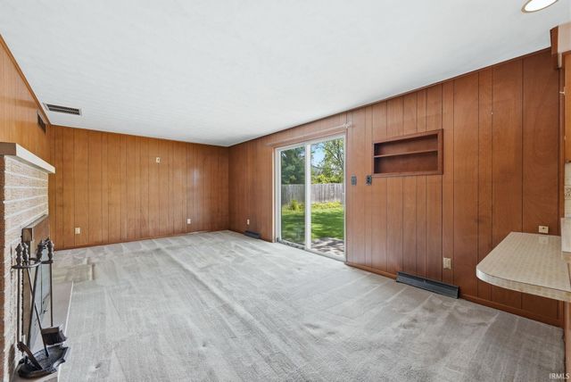 2710 Reed Road, Fort Wayne, IN 46815