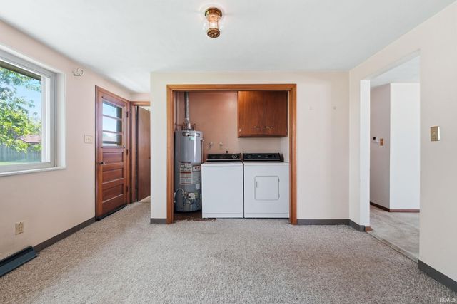2710 Reed Road, Fort Wayne, IN 46815