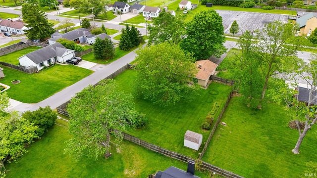 2710 Reed Road, Fort Wayne, IN 46815
