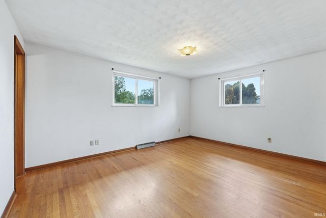 2710 Reed Road, Fort Wayne, IN 46815